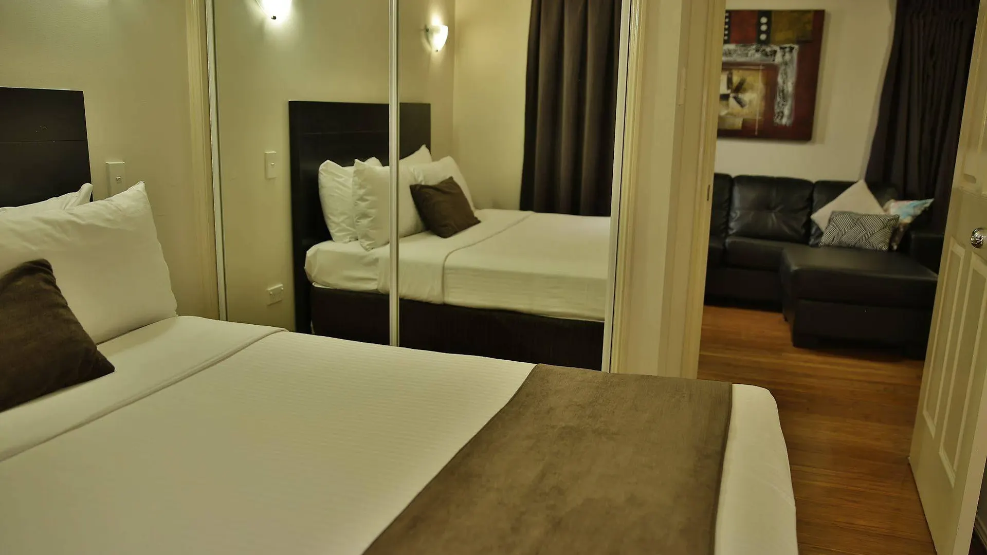 Kangaroo Point Holiday Apartments Brisbane 3*,